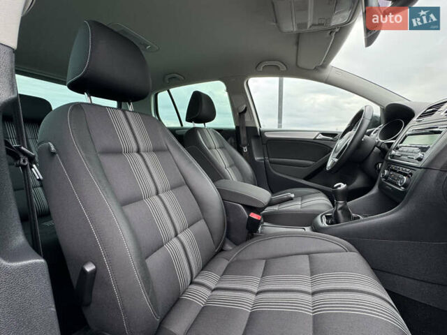 Сірий Фольксваген Гольф, об'ємом двигуна 1.2 л та пробігом 250 тис. км за 9300 $, фото 47 на Automoto.ua