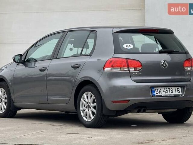 Серый Фольксваген Гольф, объемом двигателя 1.39 л и пробегом 205 тыс. км за 8600 $, фото 9 на Automoto.ua