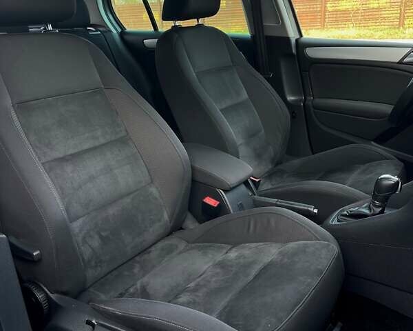 Серый Фольксваген Гольф, объемом двигателя 1.6 л и пробегом 260 тыс. км за 9400 $, фото 36 на Automoto.ua