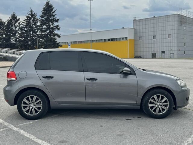 Серый Фольксваген Гольф, объемом двигателя 1.6 л и пробегом 366 тыс. км за 9300 $, фото 1 на Automoto.ua