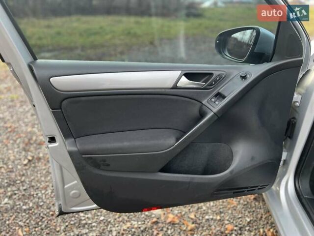 Серый Фольксваген Гольф, объемом двигателя 1.6 л и пробегом 291 тыс. км за 6750 $, фото 22 на Automoto.ua