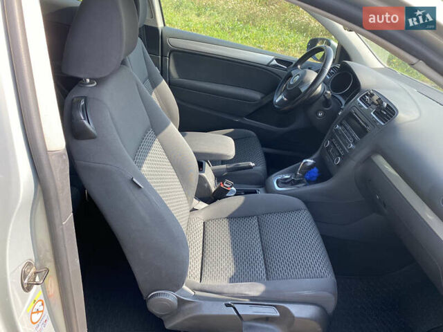 Серый Фольксваген Гольф, объемом двигателя 1.6 л и пробегом 137 тыс. км за 9999 $, фото 7 на Automoto.ua