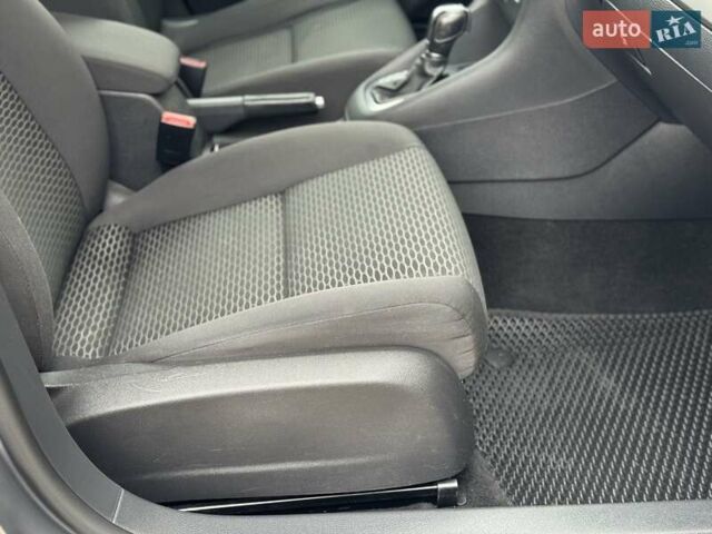 Серый Фольксваген Гольф, объемом двигателя 1.39 л и пробегом 205 тыс. км за 8600 $, фото 44 на Automoto.ua