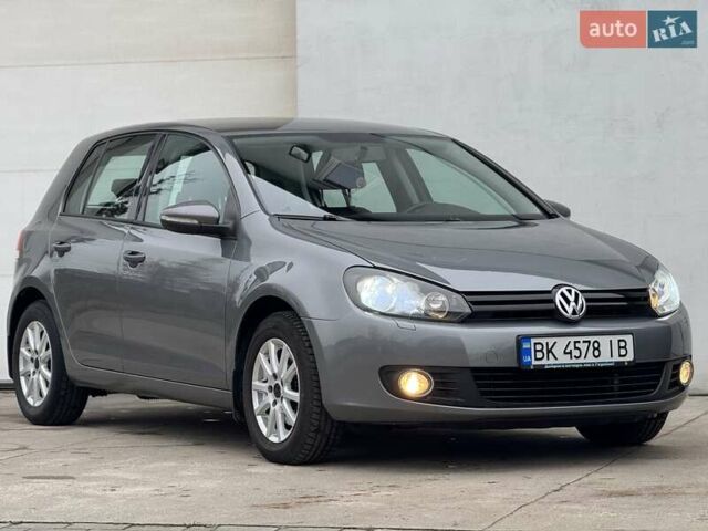 Серый Фольксваген Гольф, объемом двигателя 1.39 л и пробегом 205 тыс. км за 8600 $, фото 11 на Automoto.ua