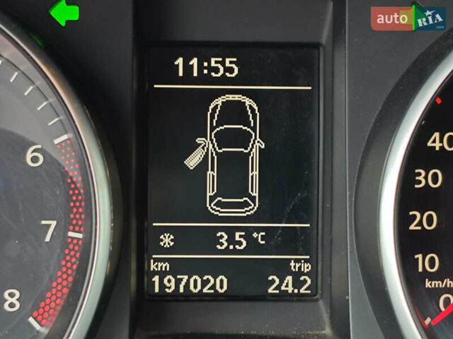 Сірий Фольксваген Гольф, об'ємом двигуна 1.2 л та пробігом 197 тис. км за 7500 $, фото 24 на Automoto.ua
