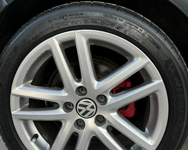 Сірий Фольксваген Гольф, об'ємом двигуна 1.98 л та пробігом 236 тис. км за 10999 $, фото 18 на Automoto.ua