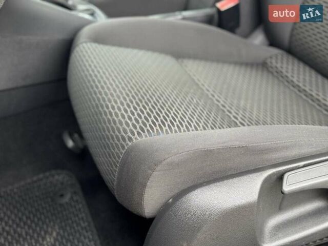 Серый Фольксваген Гольф, объемом двигателя 1.39 л и пробегом 205 тыс. км за 8600 $, фото 41 на Automoto.ua