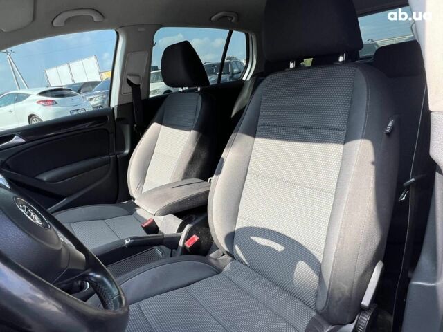 Серый Фольксваген Гольф, объемом двигателя 1.2 л и пробегом 237 тыс. км за 7190 $, фото 17 на Automoto.ua