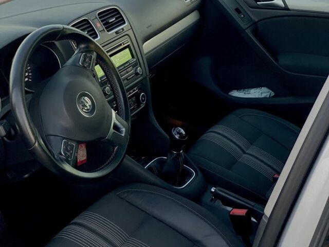 Серый Фольксваген Гольф, объемом двигателя 1.6 л и пробегом 286 тыс. км за 8500 $, фото 5 на Automoto.ua