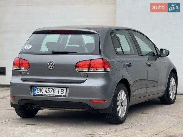 Серый Фольксваген Гольф, объемом двигателя 1.39 л и пробегом 205 тыс. км за 8600 $, фото 23 на Automoto.ua
