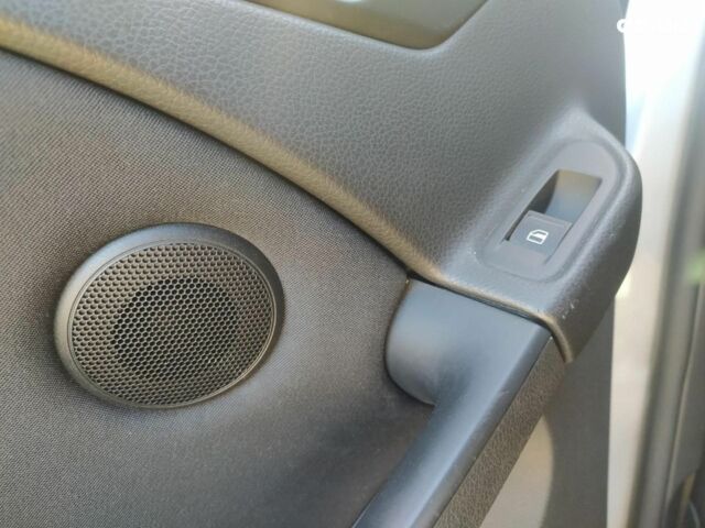 Сірий Фольксваген Гольф, об'ємом двигуна 1.6 л та пробігом 171 тис. км за 9590 $, фото 20 на Automoto.ua