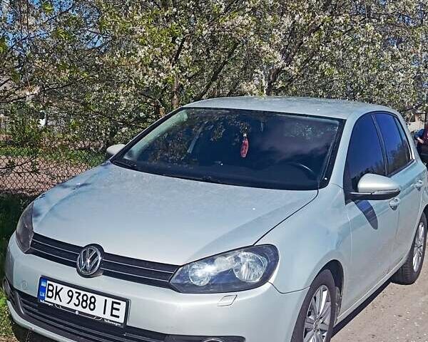 Серый Фольксваген Гольф, объемом двигателя 1.6 л и пробегом 209 тыс. км за 8000 $, фото 15 на Automoto.ua