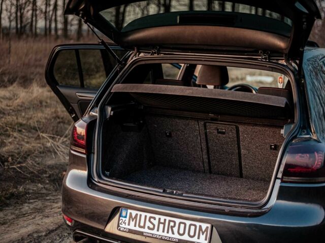 Серый Фольксваген Гольф, объемом двигателя 2 л и пробегом 111 тыс. км за 11500 $, фото 6 на Automoto.ua