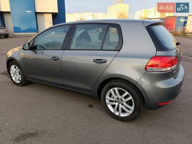 Серый Фольксваген Гольф, объемом двигателя 1.6 л и пробегом 215 тыс. км за 9999 $, фото 4 на Automoto.ua