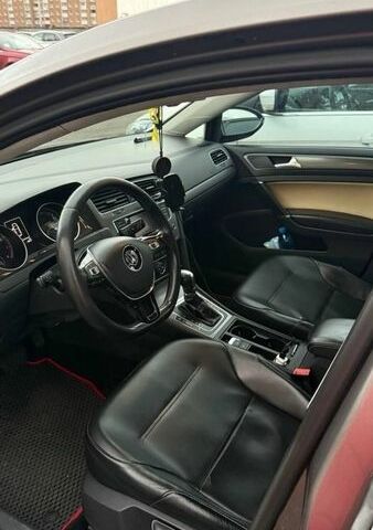 Сірий Фольксваген Гольф, об'ємом двигуна 1.4 л та пробігом 175 тис. км за 10500 $, фото 4 на Automoto.ua