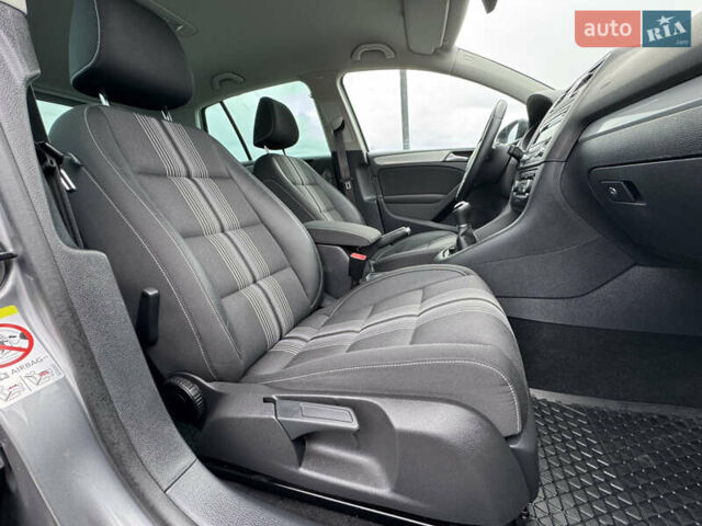 Сірий Фольксваген Гольф, об'ємом двигуна 1.2 л та пробігом 250 тис. км за 9300 $, фото 45 на Automoto.ua