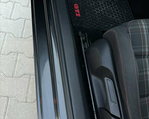 Сірий Фольксваген Гольф, об'ємом двигуна 1.98 л та пробігом 236 тис. км за 10999 $, фото 26 на Automoto.ua