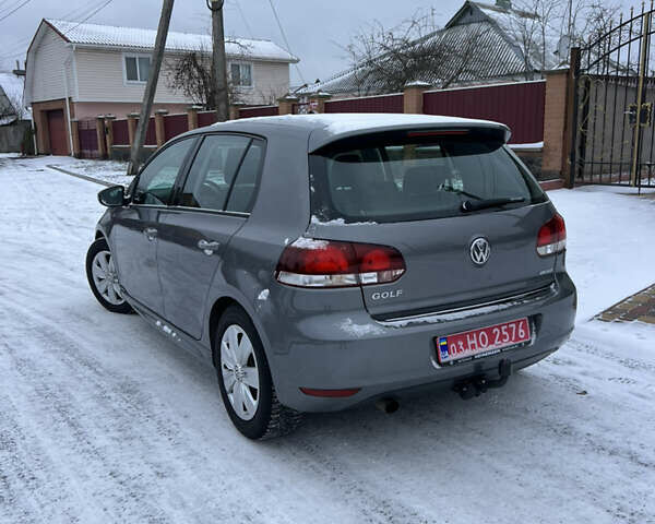 Серый Фольксваген Гольф, объемом двигателя 1.6 л и пробегом 280 тыс. км за 8900 $, фото 3 на Automoto.ua
