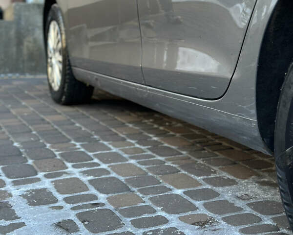 Сірий Фольксваген Гольф, об'ємом двигуна 1.39 л та пробігом 212 тис. км за 5499 $, фото 132 на Automoto.ua