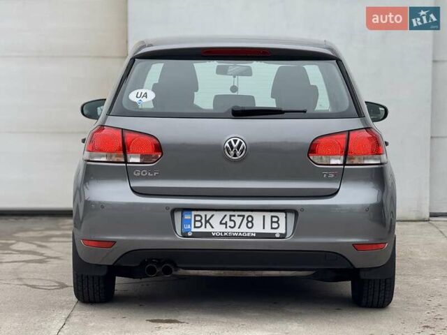 Серый Фольксваген Гольф, объемом двигателя 1.39 л и пробегом 205 тыс. км за 8600 $, фото 22 на Automoto.ua