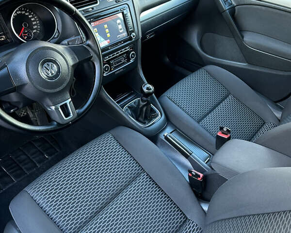 Сірий Фольксваген Гольф, об'ємом двигуна 1.39 л та пробігом 212 тис. км за 5499 $, фото 104 на Automoto.ua