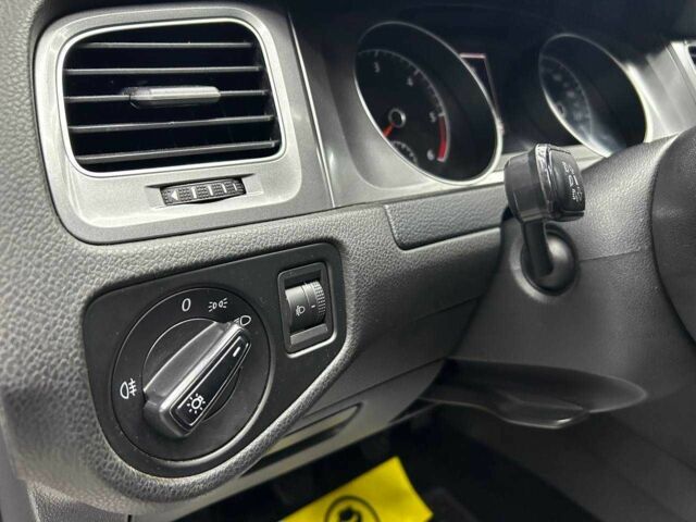 Сірий Фольксваген Гольф, об'ємом двигуна 1.6 л та пробігом 196 тис. км за 8900 $, фото 7 на Automoto.ua