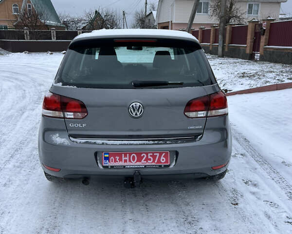 Серый Фольксваген Гольф, объемом двигателя 1.6 л и пробегом 280 тыс. км за 8900 $, фото 4 на Automoto.ua