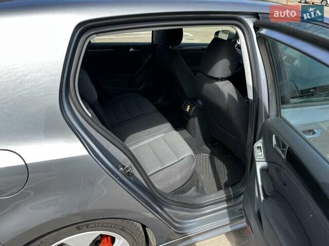 Серый Фольксваген Гольф, объемом двигателя 1.39 л и пробегом 271 тыс. км за 9500 $, фото 30 на Automoto.ua