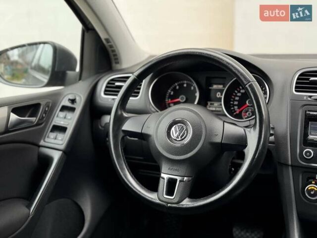 Серый Фольксваген Гольф, объемом двигателя 1.39 л и пробегом 205 тыс. км за 8600 $, фото 55 на Automoto.ua