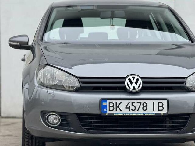 Серый Фольксваген Гольф, объемом двигателя 1.39 л и пробегом 205 тыс. км за 8600 $, фото 16 на Automoto.ua