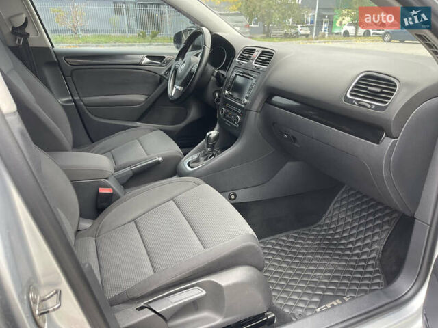 Фольксваген Гольф 2012 в Черкассах на Automoto.ua Серый Фольксваген Гольф, объемом двигателя 1.6 л и пробегом 187 тыс. км за 7999 $, фото 15 на Automoto.ua