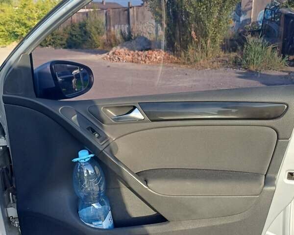 Сірий Фольксваген Гольф, об'ємом двигуна 1.6 л та пробігом 296 тис. км за 8800 $, фото 8 на Automoto.ua