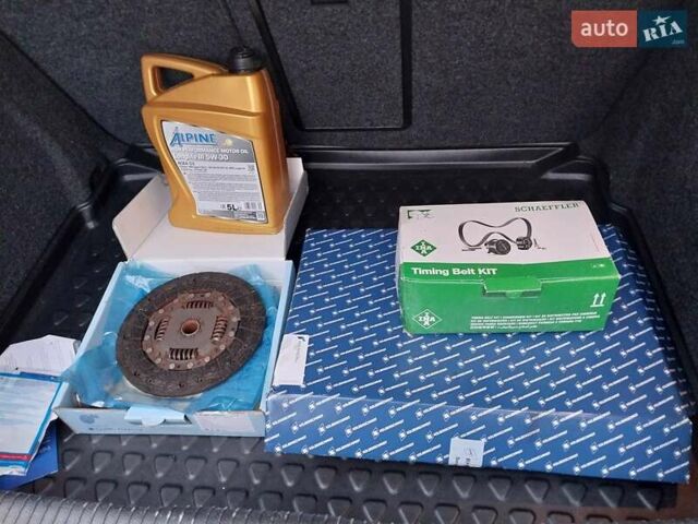Фольксваген Гольф 2012 у Ходорів на Automoto.ua Сірий Фольксваген Гольф, об'ємом двигуна 1.39 л та пробігом 190 тис. км за 8500 $, фото 47 на Automoto.ua