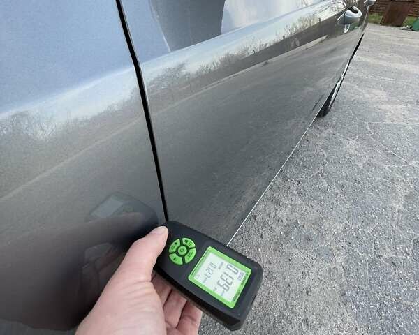 Серый Фольксваген Гольф, объемом двигателя 1.6 л и пробегом 260 тыс. км за 9400 $, фото 61 на Automoto.ua