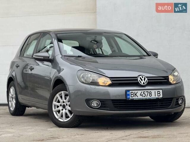 Серый Фольксваген Гольф, объемом двигателя 1.39 л и пробегом 205 тыс. км за 8600 $, фото 1 на Automoto.ua
