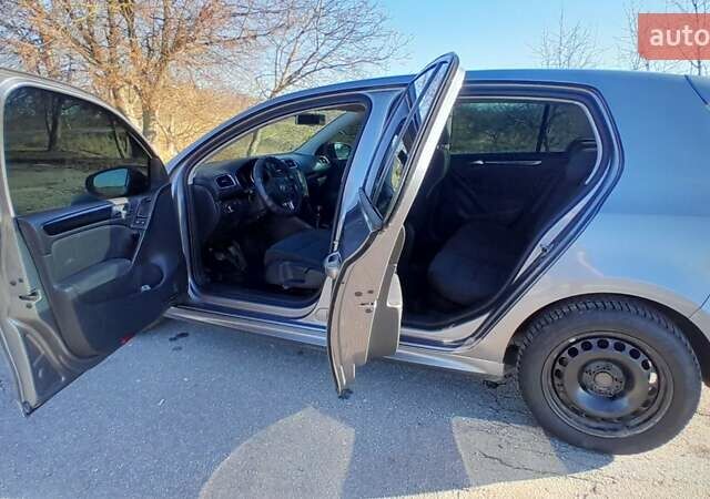 Сірий Фольксваген Гольф, об'ємом двигуна 1.6 л та пробігом 251 тис. км за 7999 $, фото 6 на Automoto.ua