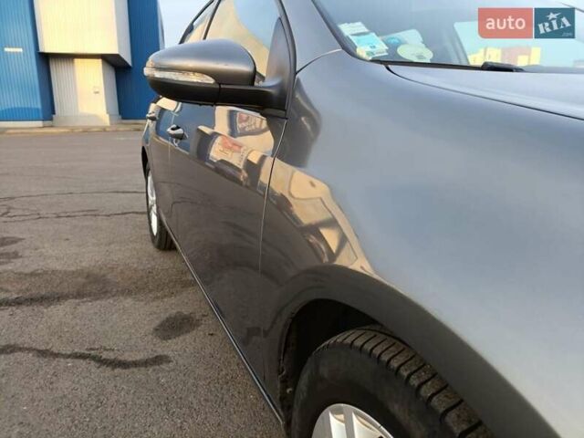 Серый Фольксваген Гольф, объемом двигателя 1.6 л и пробегом 215 тыс. км за 9999 $, фото 6 на Automoto.ua