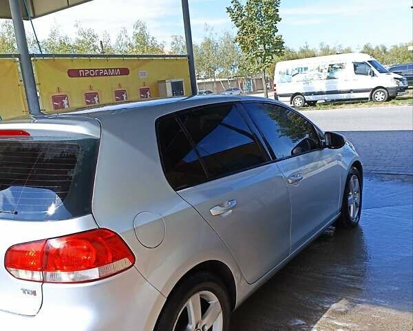 Серый Фольксваген Гольф, объемом двигателя 1.6 л и пробегом 256 тыс. км за 7950 $, фото 26 на Automoto.ua