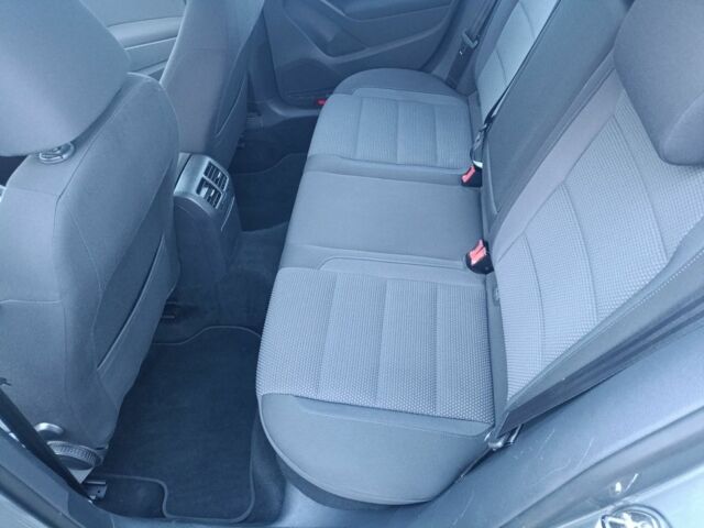 Сірий Фольксваген Гольф, об'ємом двигуна 1.6 л та пробігом 215 тис. км за 9900 $, фото 9 на Automoto.ua