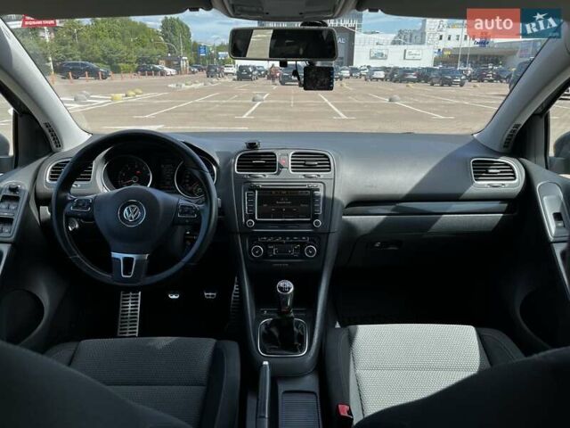 Серый Фольксваген Гольф, объемом двигателя 1.39 л и пробегом 271 тыс. км за 9500 $, фото 14 на Automoto.ua