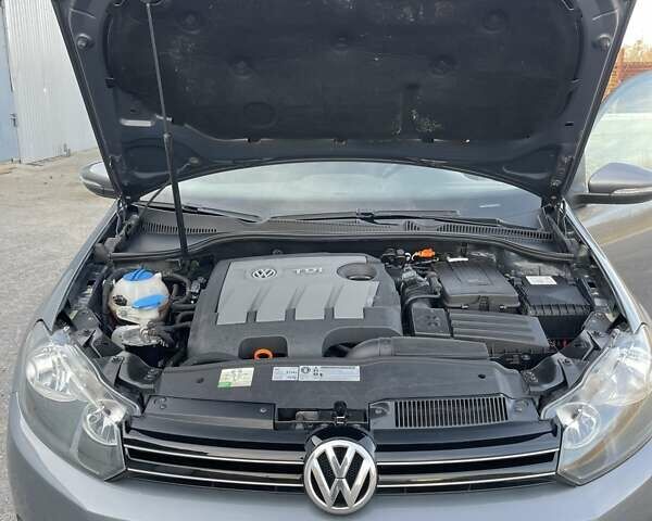 Серый Фольксваген Гольф, объемом двигателя 1.6 л и пробегом 260 тыс. км за 9400 $, фото 53 на Automoto.ua