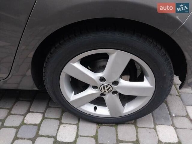 Фольксваген Гольф 2012 у Ходорів на Automoto.ua Сірий Фольксваген Гольф, об'ємом двигуна 1.39 л та пробігом 190 тис. км за 8500 $, фото 35 на Automoto.ua