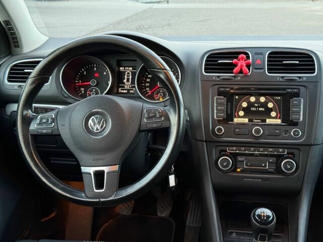 Серый Фольксваген Гольф, объемом двигателя 1.6 л и пробегом 300 тыс. км за 6600 $, фото 9 на Automoto.ua