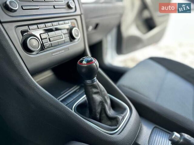 Серый Фольксваген Гольф, объемом двигателя 1.39 л и пробегом 272 тыс. км за 8500 $, фото 21 на Automoto.ua