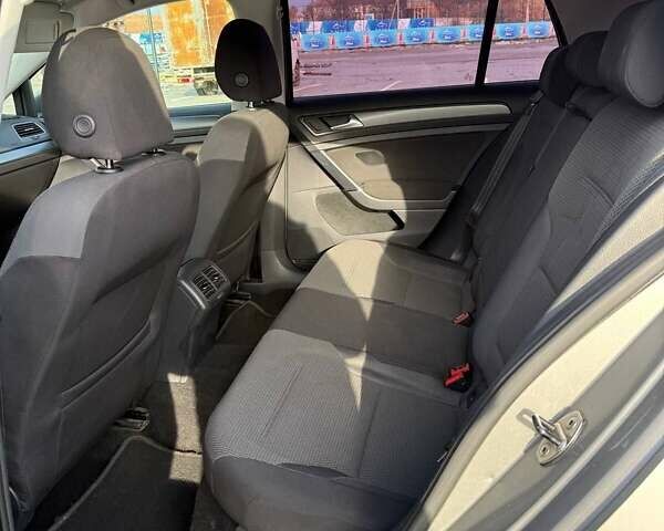 Серый Фольксваген Гольф, объемом двигателя 1.6 л и пробегом 164 тыс. км за 11400 $, фото 27 на Automoto.ua