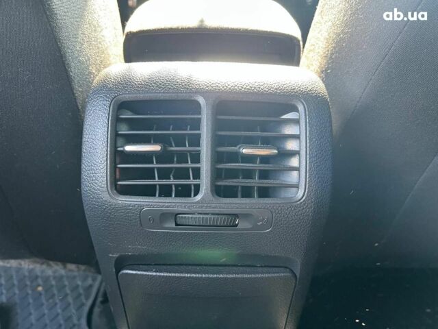 Серый Фольксваген Гольф, объемом двигателя 1.2 л и пробегом 237 тыс. км за 7190 $, фото 30 на Automoto.ua