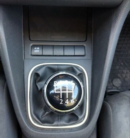 Серый Фольксваген Гольф, объемом двигателя 1.2 л и пробегом 181 тыс. км за 6000 $, фото 15 на Automoto.ua