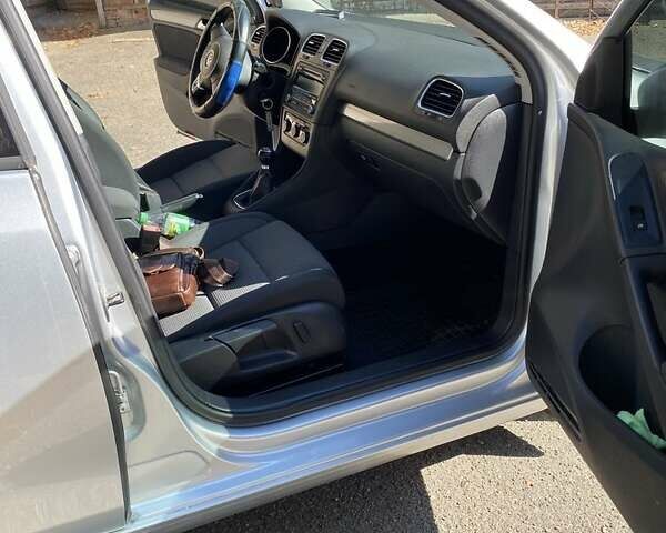 Фольксваген Гольф 2012 у Буче на Automoto.ua Сірий Фольксваген Гольф, об'ємом двигуна 2 л та пробігом 191 тис. км за 8500 $, фото 1 на Automoto.ua