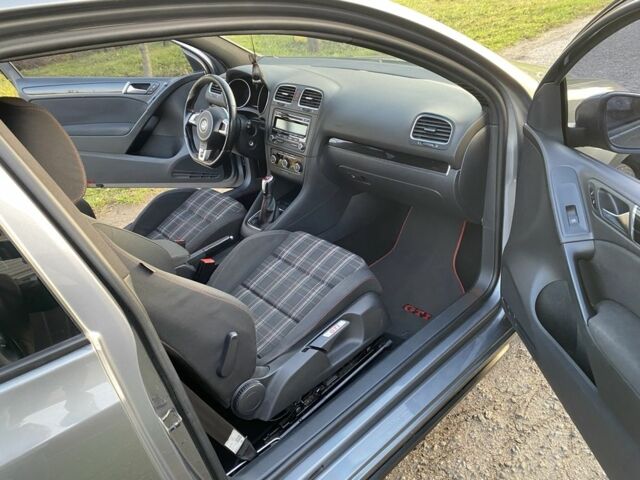 Серый Фольксваген Гольф, объемом двигателя 2 л и пробегом 230 тыс. км за 8100 $, фото 11 на Automoto.ua