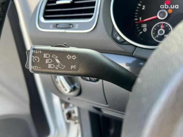 Серый Фольксваген Гольф, объемом двигателя 1.2 л и пробегом 237 тыс. км за 7190 $, фото 20 на Automoto.ua